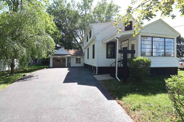 1928 Greenpoint Avenue, Rotterdam, NY 12303