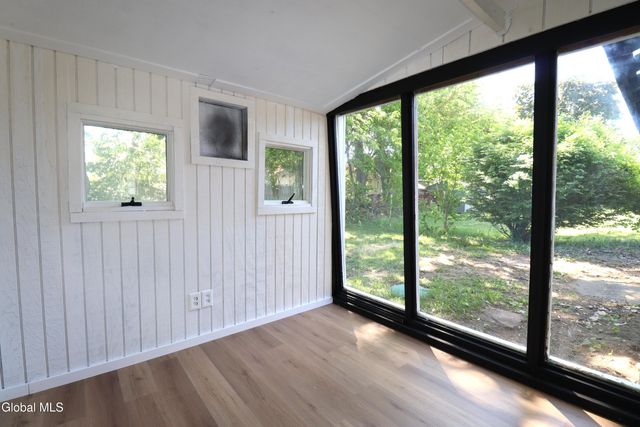 1928 Greenpoint Avenue, Rotterdam, NY 12303