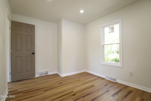 1928 Greenpoint Avenue, Rotterdam, NY 12303