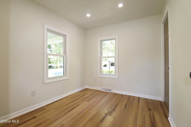 1928 Greenpoint Avenue, Rotterdam, NY 12303