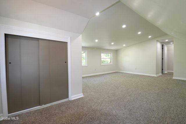 1928 Greenpoint Avenue, Rotterdam, NY 12303