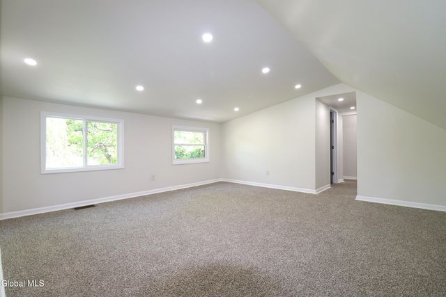 1928 Greenpoint Avenue, Rotterdam, NY 12303