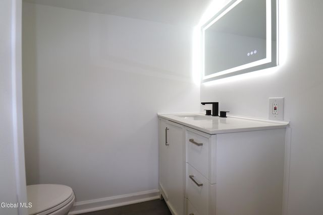1928 Greenpoint Avenue, Rotterdam, NY 12303