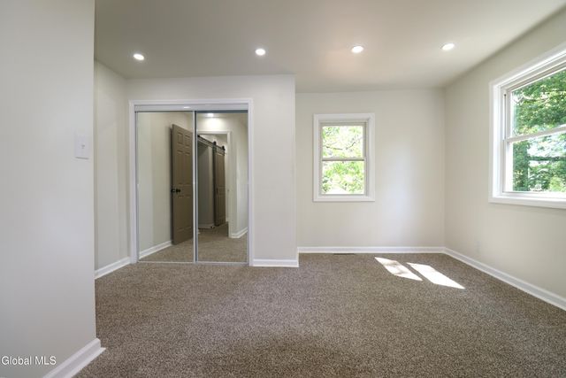 1928 Greenpoint Avenue, Rotterdam, NY 12303
