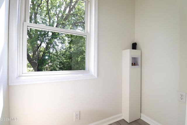 1928 Greenpoint Avenue, Rotterdam, NY 12303