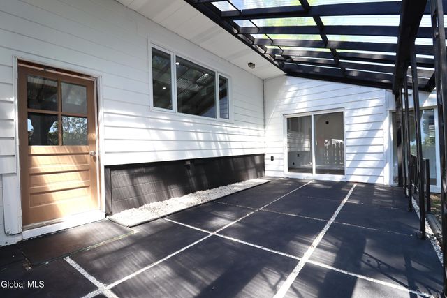 1928 Greenpoint Avenue, Rotterdam, NY 12303