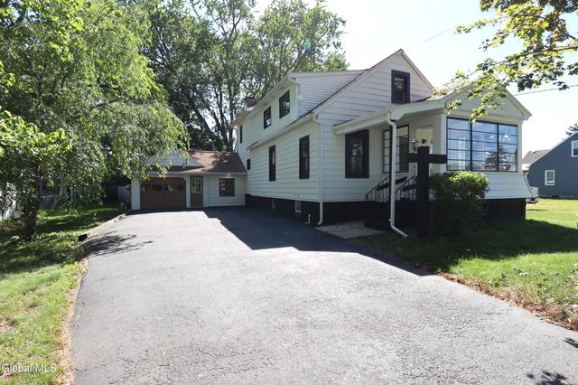 1928 Greenpoint Avenue, Rotterdam, NY 12303