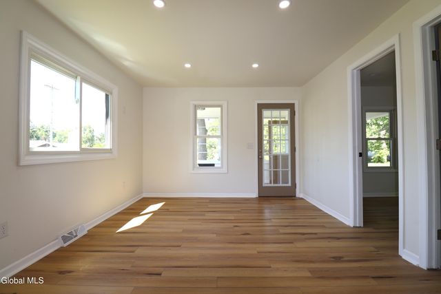 1928 Greenpoint Avenue, Rotterdam, NY 12303