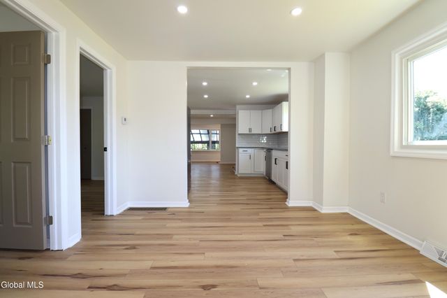 1928 Greenpoint Avenue, Rotterdam, NY 12303