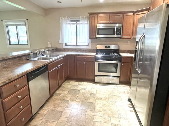 1415 Plain Street, Peru, IL 61354