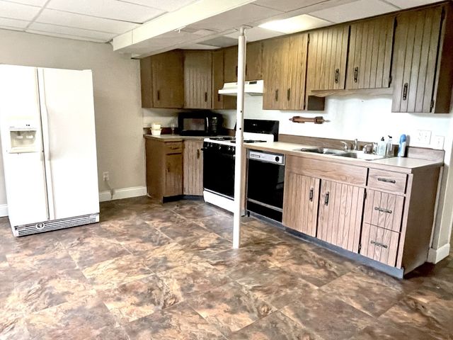 1415 Plain Street, Peru, IL 61354