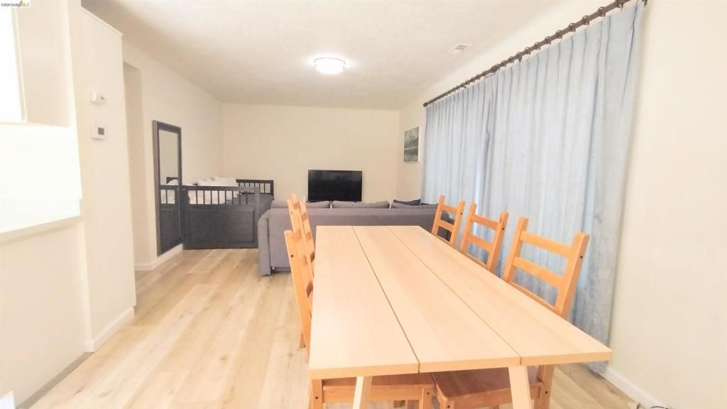 Image 22 of property listing at 1098 4Th St, South Lake Tahoe, CA 96150