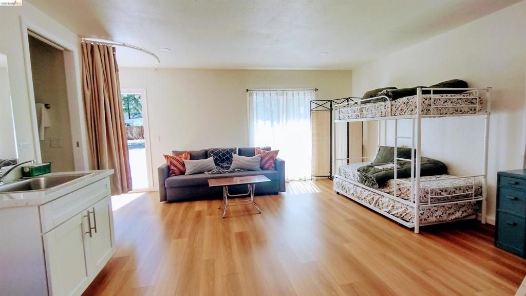 Image 26 of property listing at 1098 4Th St, South Lake Tahoe, CA 96150