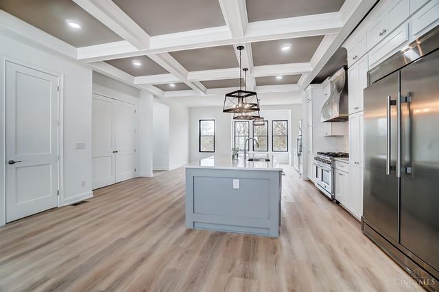 619 W Loveland Avenue, Loveland, OH 45140