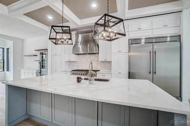 619 W Loveland Avenue, Loveland, OH 45140