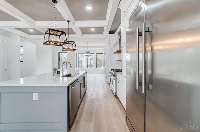 619 W Loveland Avenue, Loveland, OH 45140