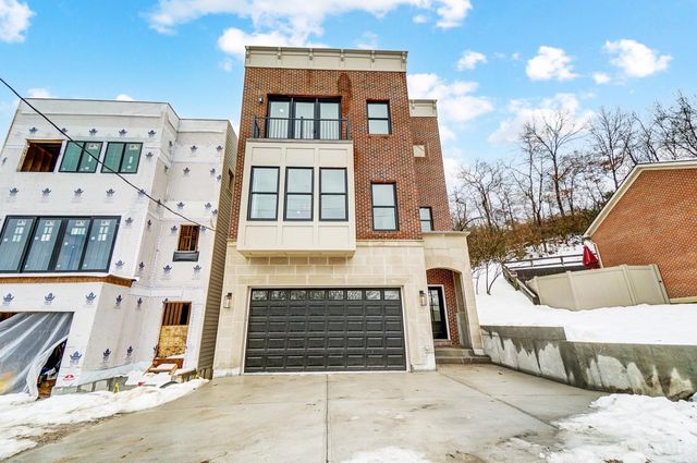 619 W Loveland Avenue, Loveland, OH 45140