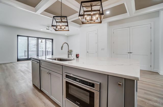 619 W Loveland Avenue, Loveland, OH 45140