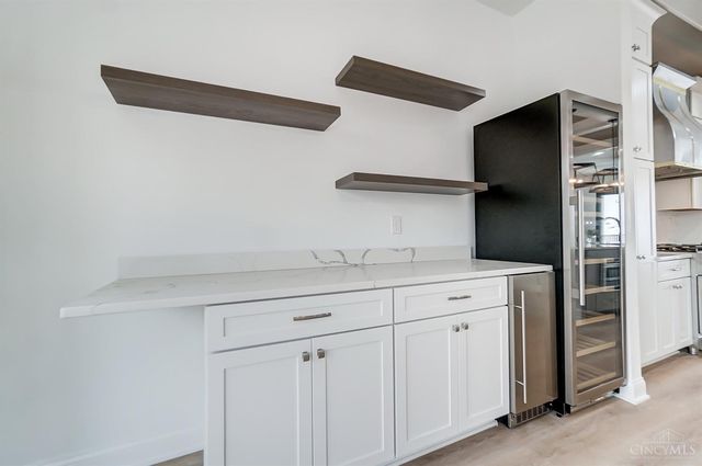 619 W Loveland Avenue, Loveland, OH 45140