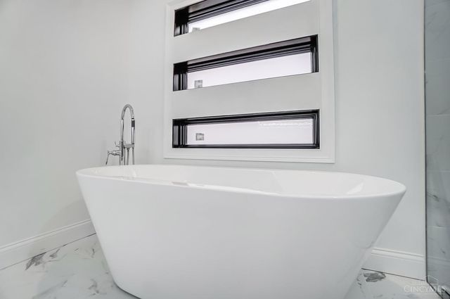 619 W Loveland Avenue, Loveland, OH 45140