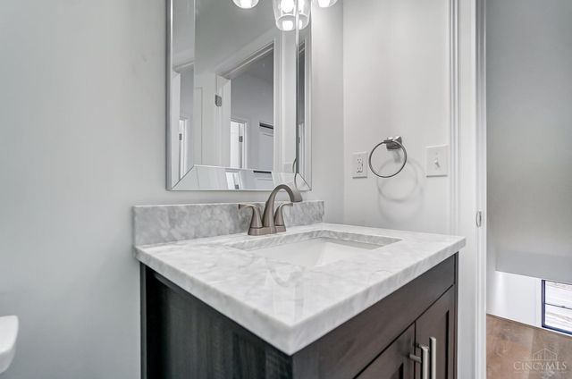 619 W Loveland Avenue, Loveland, OH 45140