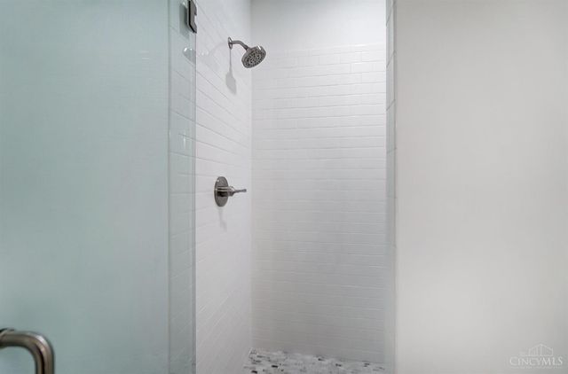 619 W Loveland Avenue, Loveland, OH 45140