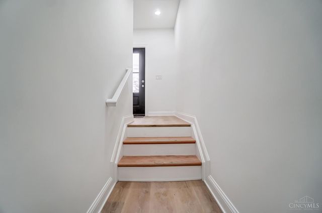 619 W Loveland Avenue, Loveland, OH 45140