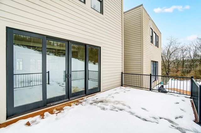 619 W Loveland Avenue, Loveland, OH 45140