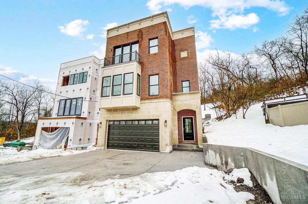 619 W Loveland Avenue, Loveland, OH 45140