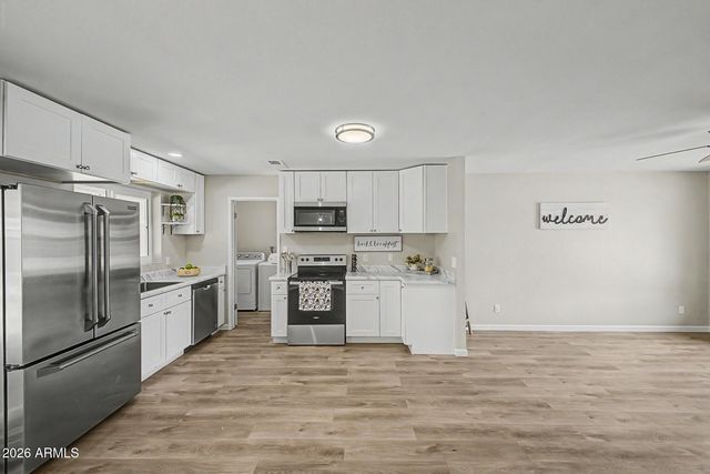 1425 W WICKIEUP Lane, Phoenix, AZ 85027