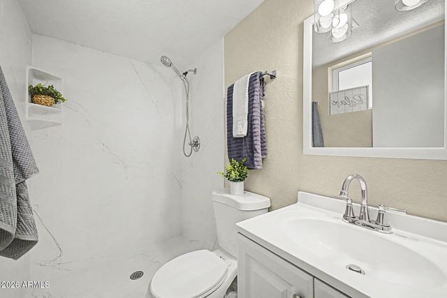 1425 W WICKIEUP Lane, Phoenix, AZ 85027