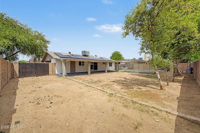 1425 W WICKIEUP Lane, Phoenix, AZ 85027