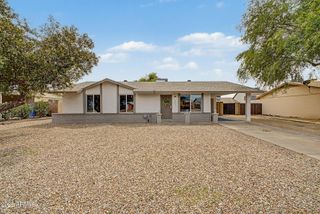 1425 W WICKIEUP Lane, Phoenix, AZ 85027