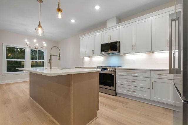 2335 Barcelona Court, Tallahassee, FL 32311