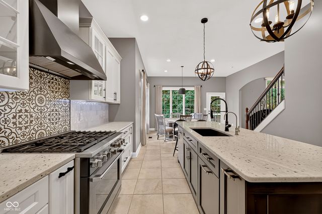 13712 Fairwood Drive, Fishers, IN 46055