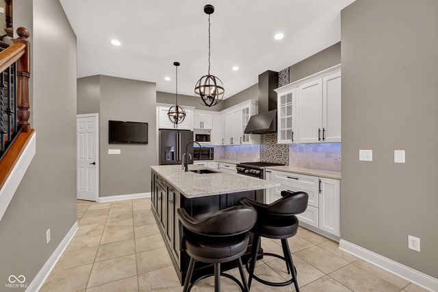 13712 Fairwood Drive, Fishers, IN 46055