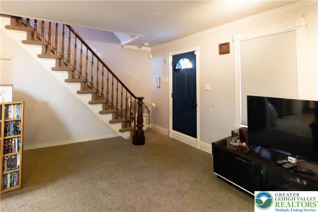 1604 Newport Avenue, Northampton Boro, PA 18067