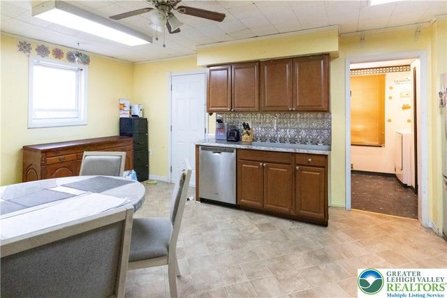 1604 Newport Avenue, Northampton Boro, PA 18067