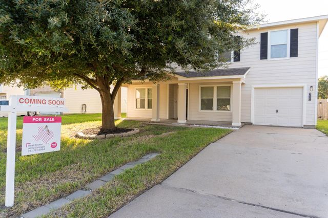 7627 Greenwood Point Drive, Cypress, TX 77433