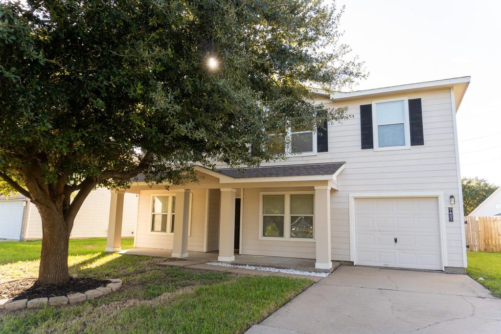 7627 Greenwood Point Drive, Cypress, TX 77433