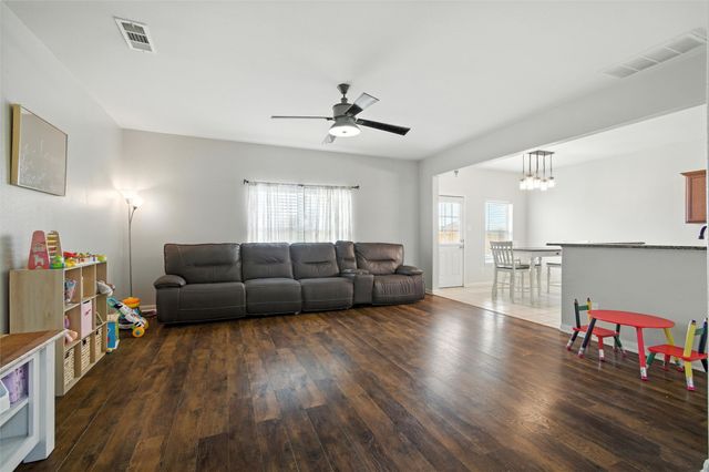 1100 Port Way, Crowley, TX 76036