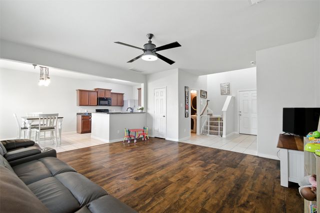 1100 Port Way, Crowley, TX 76036