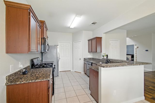 1100 Port Way, Crowley, TX 76036