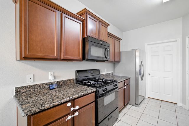 1100 Port Way, Crowley, TX 76036