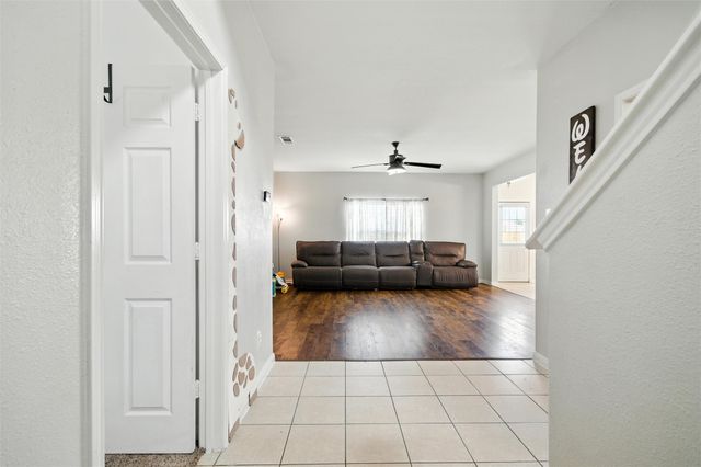 1100 Port Way, Crowley, TX 76036
