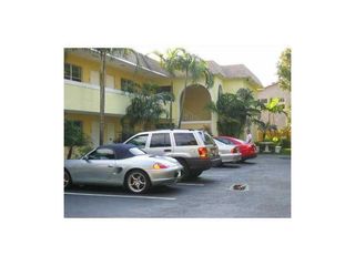 3421 NE 15th Avenue 9, Oakland Park, FL 33334