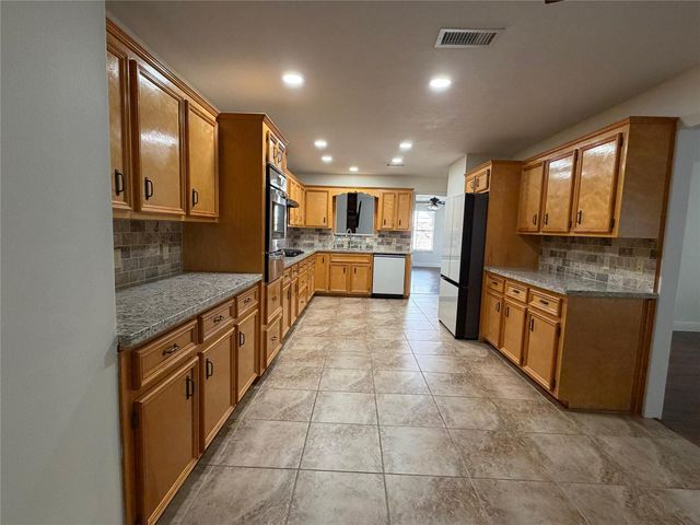 7818 King Arthur Court, Spring, TX 77379