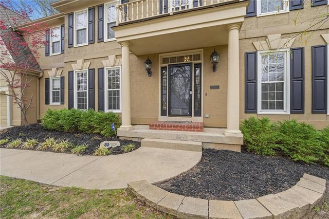 5303 NW 60th Terrace, Kansas City, MO 64151
