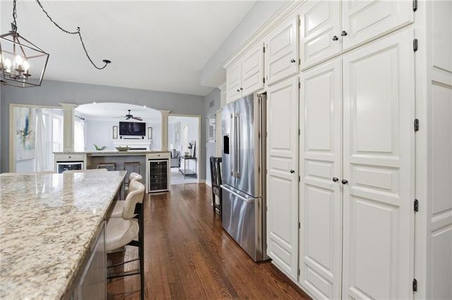 5303 NW 60th Terrace, Kansas City, MO 64151