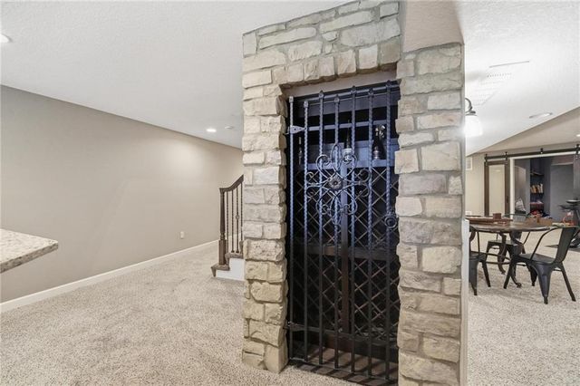 5303 NW 60th Terrace, Kansas City, MO 64151